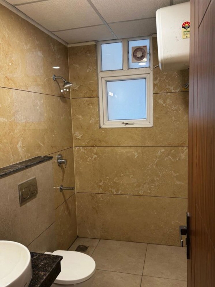 Bathroom, allwin-el-spazia 3 Bedroom 1638 Sq.Ft. Apartment In Sanauli Zirakpur 9831928