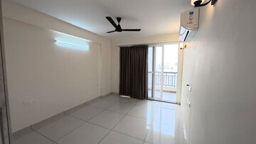 Room in 3 BHK Apartment at Allwin El Spazia, Sanauli – for Rent
