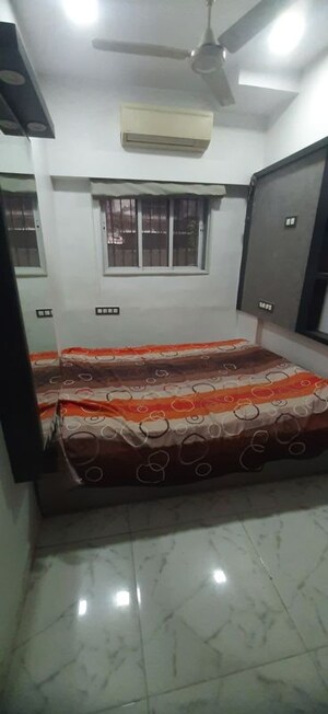 Bedroom in 1 BHK Apartment at Vile Parle East – for Rent