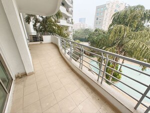 Balcony in 3.5 BHK Apartment at Parsvnath Exotica, Sector 53 – for Rent