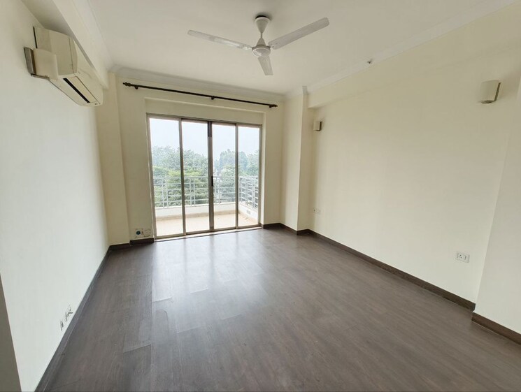 Room, parsvnath-exotica 3.5 Bedroom 2700 Sq.Ft. Apartment In Sector 53 Gurgaon 9831986