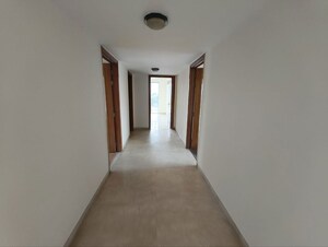 Building Lobby in 3.5 BHK Apartment at Parsvnath Exotica, Sector 53 – for Rent