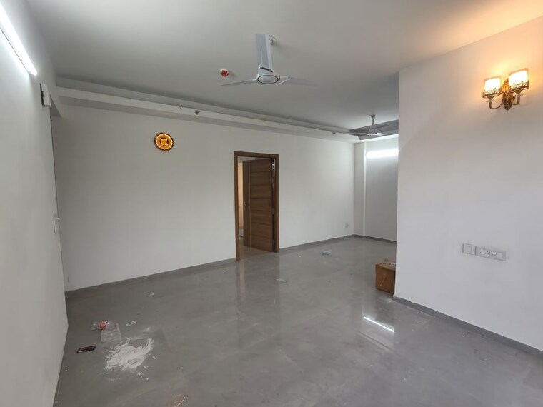 Room, tulip-yellow 3 Bedroom 1704 Sq.Ft. Apartment In Sector 69 Gurgaon 9831996