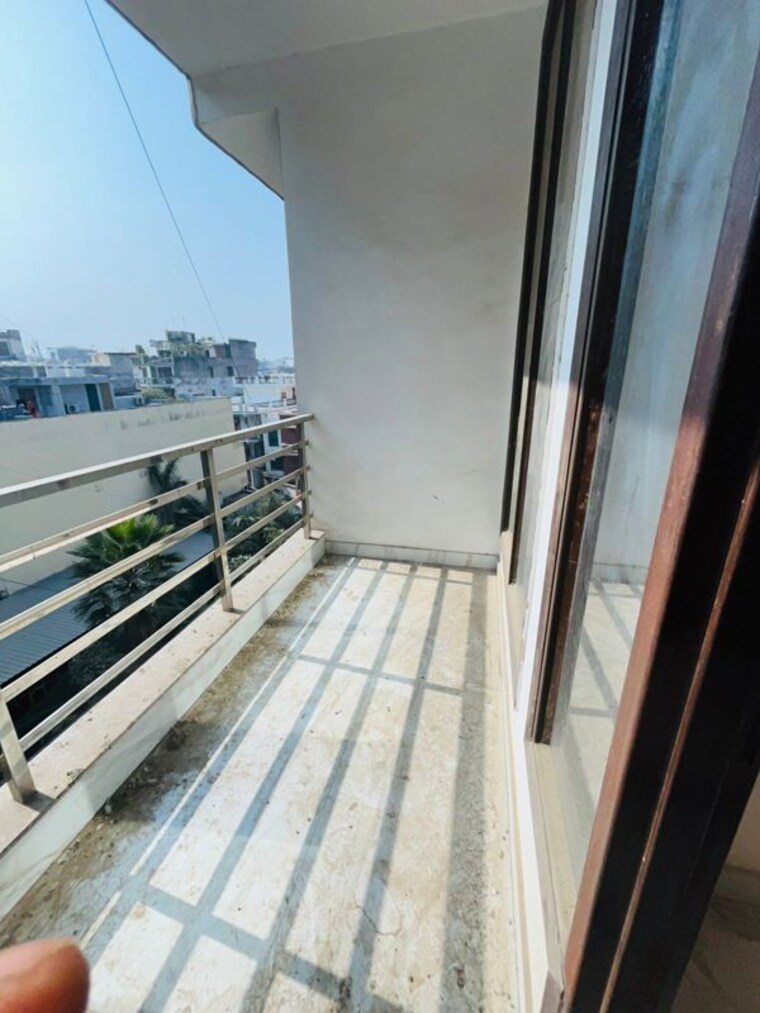 Balcony, freedom fighters enclave 1 Bedroom 450 Sq.Ft. Builder Floor In Freedom Fighters Enclave Delhi 9832001