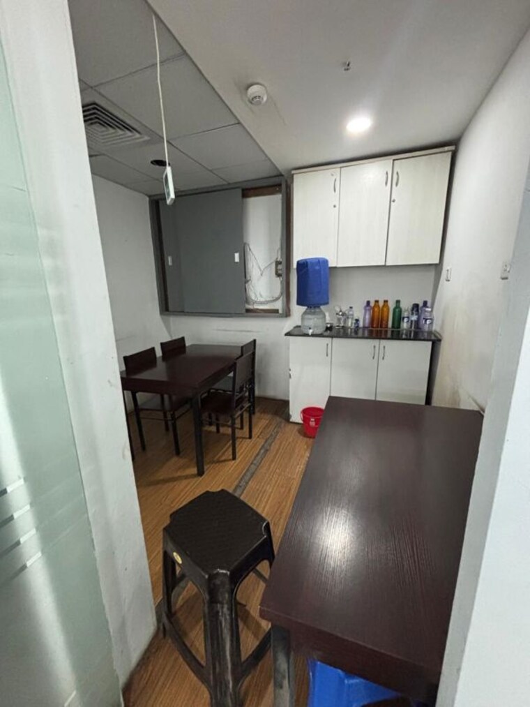 undefined, viman nagar Commercial Office Space 3000 Sq.Ft. In Viman Nagar Pune 9831978