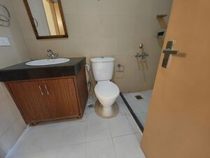 Team Area in 3.5 BHK Apartment at Pioneer Park Phase 1, Sector 61 – for Rent