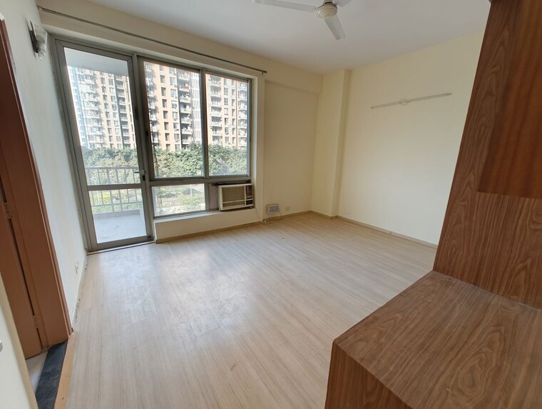 Bedroom, pioneer-park-phase-1 3.5 Bedroom 2075 Sq.Ft. Apartment In Sector 61 Gurgaon 9832042