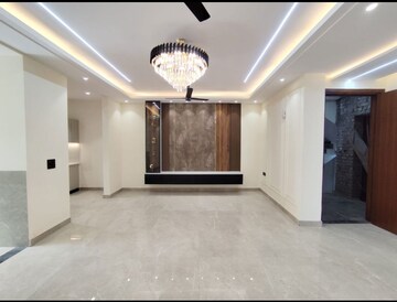 Room in 3 BHK Builder Floor at Vasant Kunj – for Sale