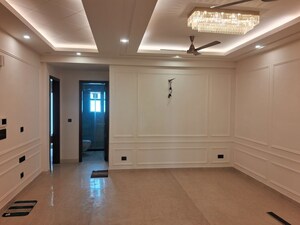 Building Lobby in 3 BHK Apartment at Raj One Good Earth, Sector 71 – for Rent