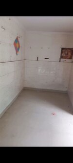 100 Sq.Ft. Retail Shop in Om Vihar