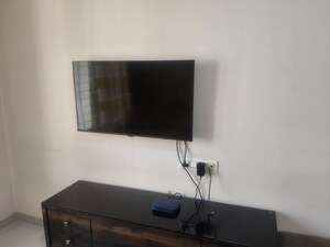 Furnished Amenities in 1 BHK Apartment at Hiranandani Estate, Ghodbunder Road – for Rent