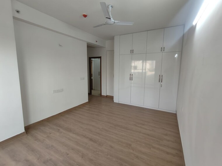 Room, tulip-yellow 3 Bedroom 1704 Sq.Ft. Apartment In Sector 69 Gurgaon 9832151
