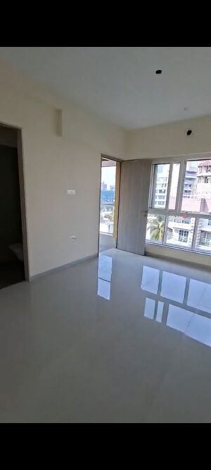 Room in 2 BHK Apartment at OM Navratna CHS, Vile Parle East – for Rent