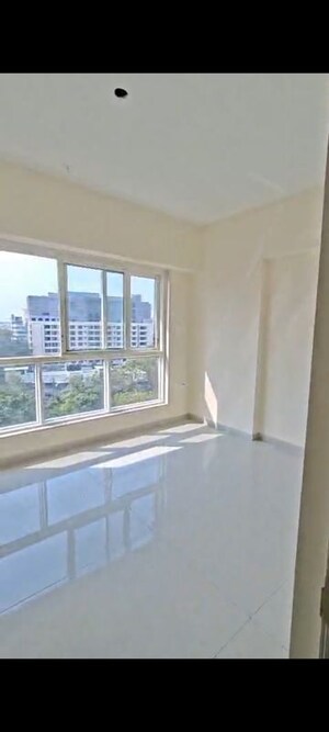 Room in 2 BHK Apartment at OM Navratna CHS, Vile Parle East – for Rent