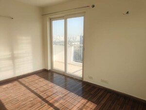 Room in 4 BHK Apartment at CHD Avenue 71, Sector 71 – for Rent