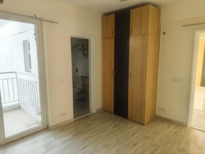 Room in 4 BHK Apartment at CHD Avenue 71, Sector 71 – for Rent