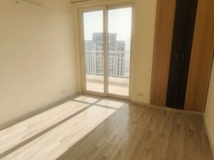 Room in 4 BHK Apartment at CHD Avenue 71, Sector 71 – for Rent