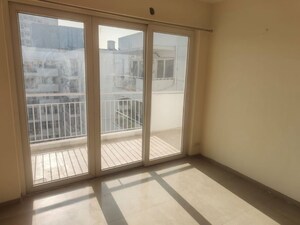 Room in 4 BHK Apartment at CHD Avenue 71, Sector 71 – for Rent
