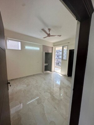 Room in 3 BHK Apartment at Ram Shanti Apartment, Sector 52 – for Rent