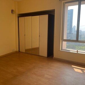 Room in 3 BHK Apartment at Unitech Escape, Rosewood City – for Rent