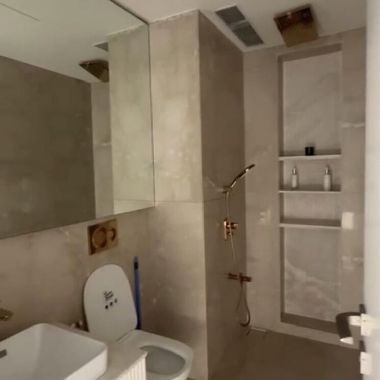 Bathroom, lodha-the-world-towers-world-one-tier-2 3 Bedroom 1890 Sq.Ft. Apartment In Empire Mill Mumbai 9832499