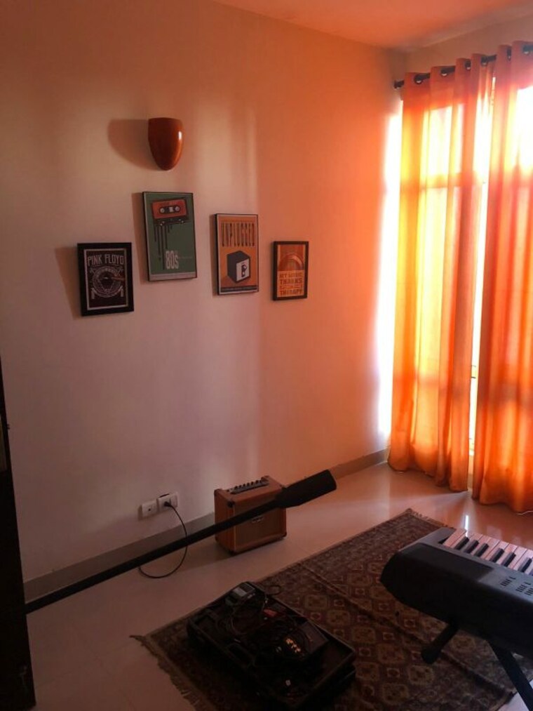 Bedroom, rwa-apartments-sector-19 6 Bedroom 205 Sq.Mt. Independent House In Sector 19 Noida 9832405