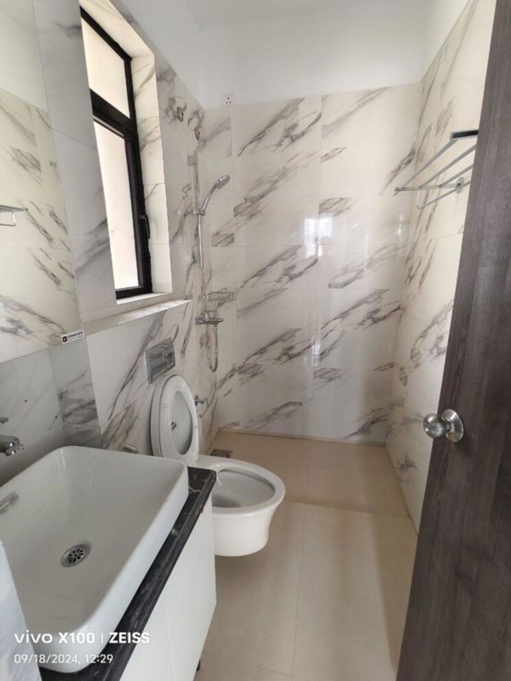 Bathroom, risland-the-icon-phase-1 2 Bedroom 800 Sq.Ft. Apartment In Dhokali Thane 9832478