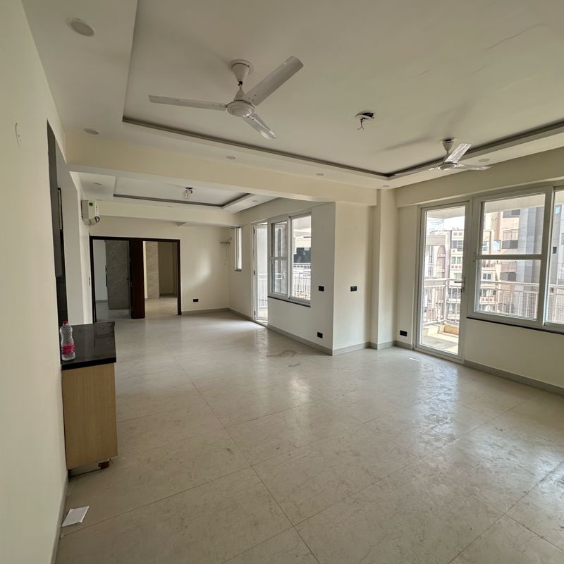 3.5 BHK + Extra Room Apartment For Rent in Ram Shanti Apartment