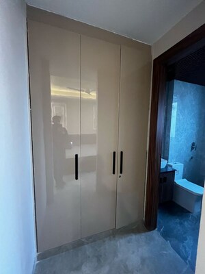 Bathroom in 1 BHK Builder Floor at Sector 57 – for Rent