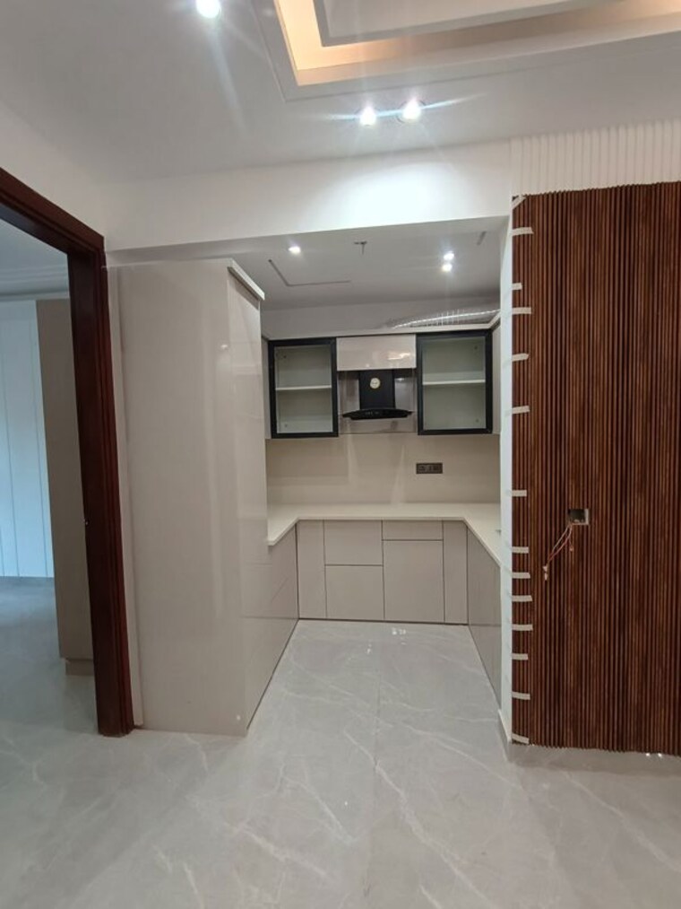 Room, mahavir enclave 1 3 Bedroom 1000 Sq.Ft. Apartment In Mahavir Enclave 1 Delhi 9832662