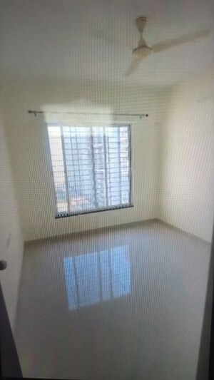 Room in 2 BHK Apartment at Kolte Patil Life Republic R 10, Hinjewadi – for Rent