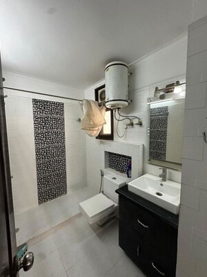 Master Bedroom in 4 BHK Apartment at Anand Niketan CGHS, Sector 52 – for Rent