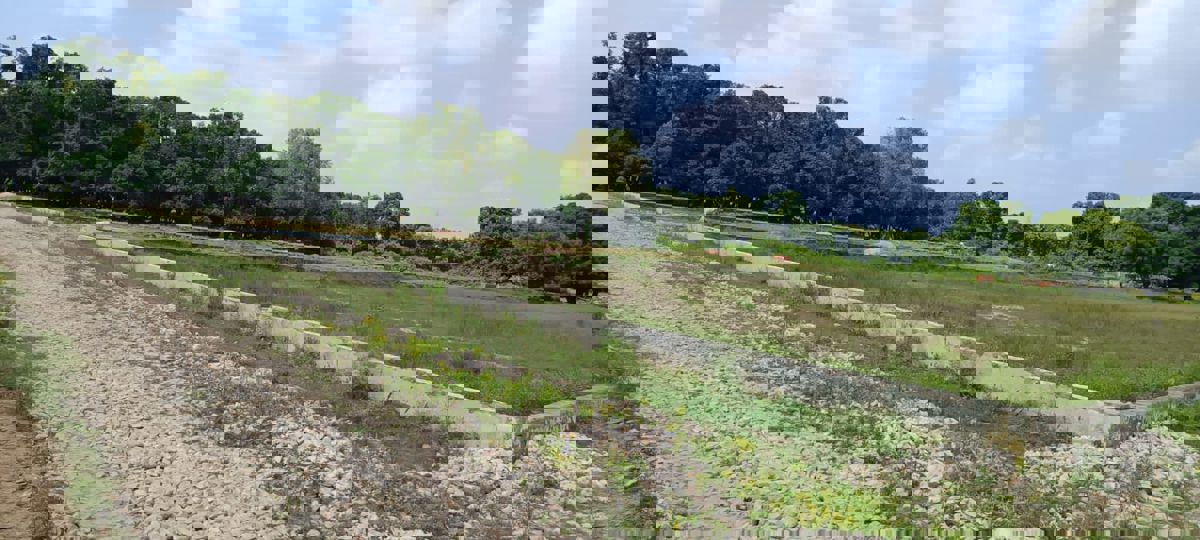 Plot For Sale in Gomti Nagar