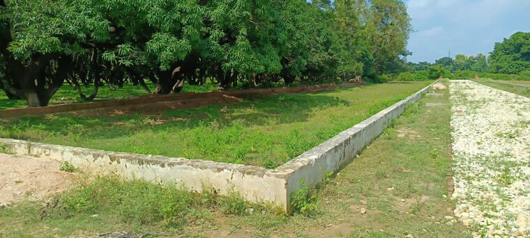 undefined, gomti nagar  1200 Sq.Ft. Plot In Gomti Nagar Lucknow 9832861