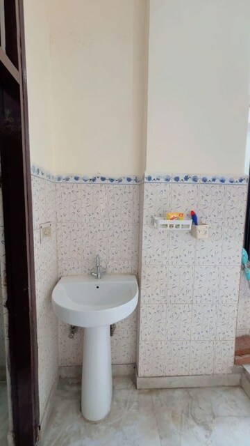Bathroom in 1 BHK Builder Floor at Alpha Ii Greater Noida – for Rent