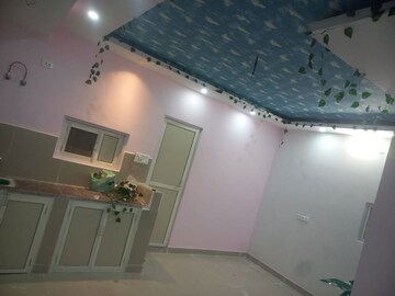 Room in 3 BHK Apartment at Mahagun Mezzaria, Sector 78 – for Rent