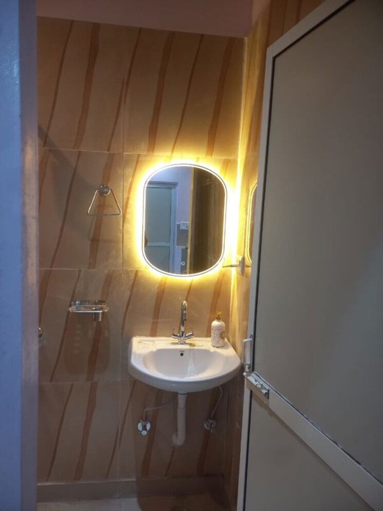 Attached Bathroom, mahagun-mezzaria 3 Bedroom 2500 Sq.Ft. Apartment In Sector 78 Noida 9832886