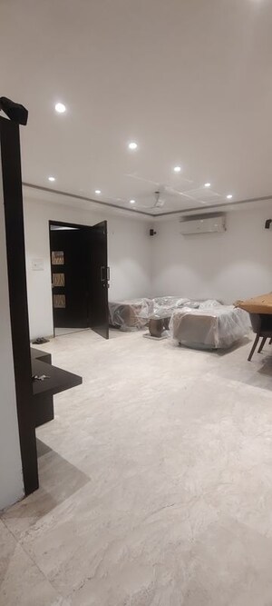 Parking in 3 BHK Apartment at Ufasa Fortune Star, Byculla – for Rent