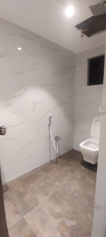 Bathroom in 3 BHK Apartment at Ufasa Fortune Star, Byculla – for Rent