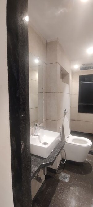 Bathroom in 3 BHK Apartment at Ufasa Fortune Star, Byculla – for Rent