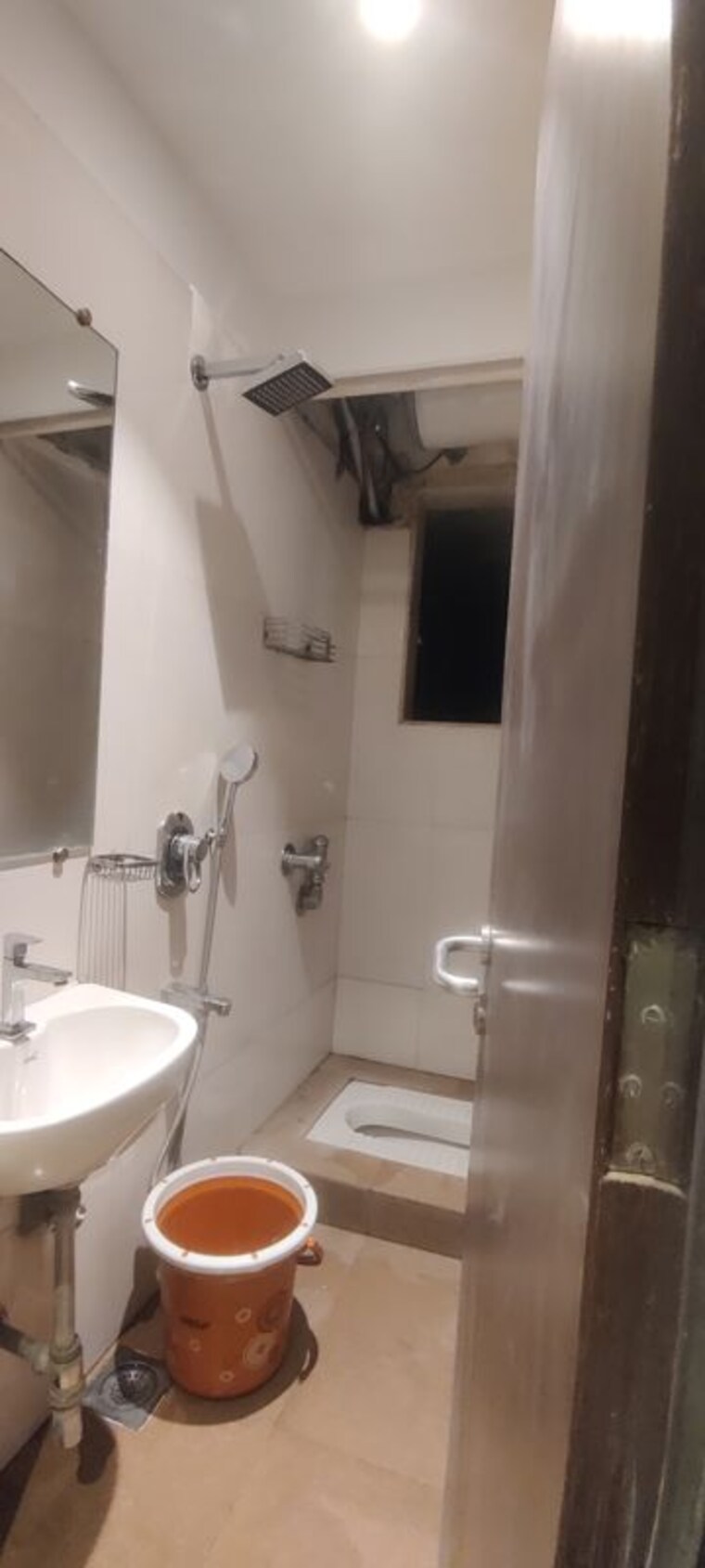 Bathroom, ufasa-fortune-star 3 Bedroom 1600 Sq.Ft. Apartment In Byculla Mumbai 9832895