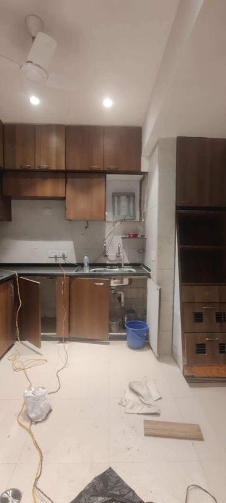 Kitchen, ufasa-fortune-star 3 Bedroom 1600 Sq.Ft. Apartment In Byculla Mumbai 9832895