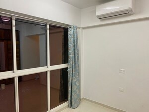 Room in 2.5 BHK Apartment at Lodha Codename Premier, Dombivli East – for Rent