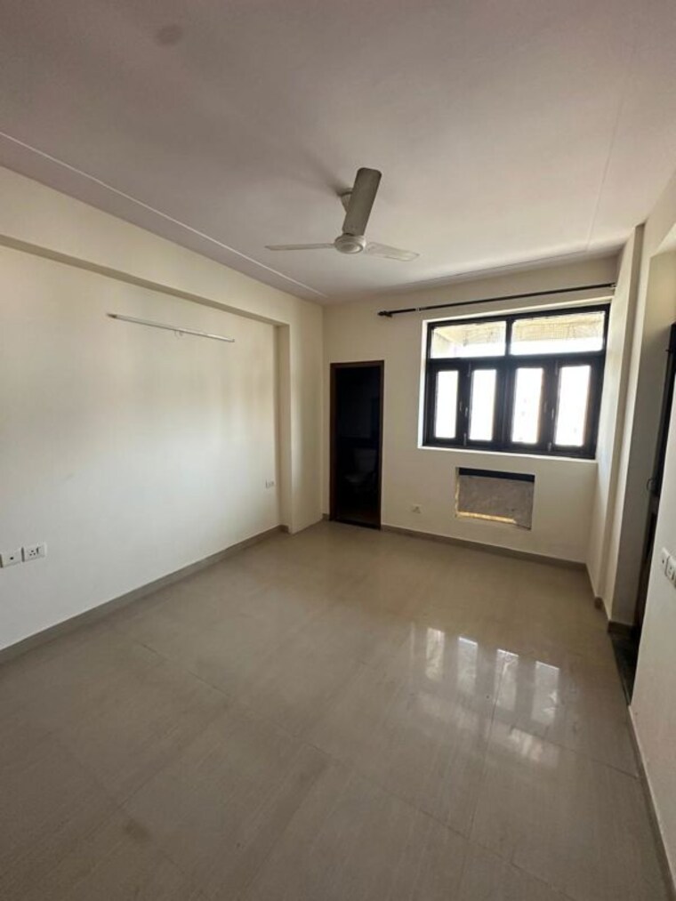 Room, anand-niketan-cghs 4 Bedroom 3100 Sq.Ft. Apartment In Sector 52 Gurgaon 9832942