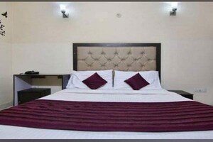 Bedroom in 2 BHK Builder Floor at New Ashok Nagar – for Rent