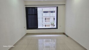 Bedroom in 2 BHK Apartment at Malad East – for Rent