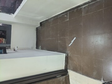 Furnished Amenities in 3 BHK Builder Floor at Sector 73 – for Sale