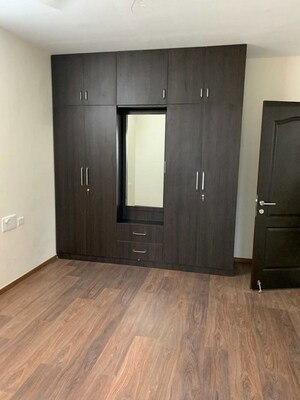 Room in  Apartment at Shriram Luxor, Hennur Road – for Sale