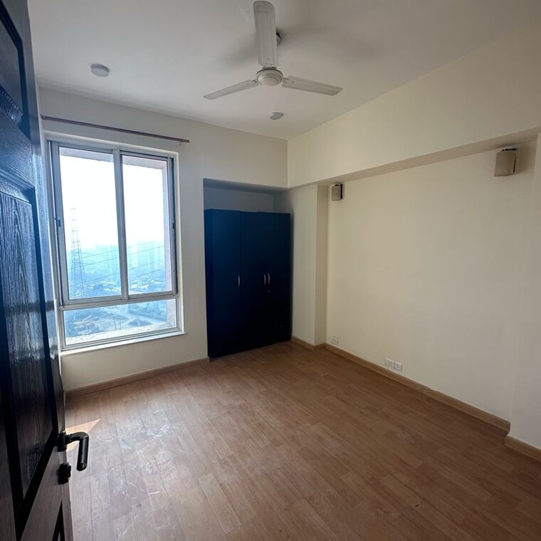 Room, unitech-espace-nirvana-country 3.5 Bedroom 1950 Sq.Ft. Apartment In Nirvana Country Gurgaon 9833076