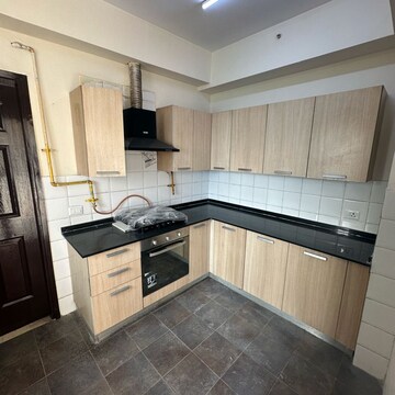 Kitchen in 3.5 BHK Apartment at Unitech Espace Nirvana Country, Nirvana Country – for Rent